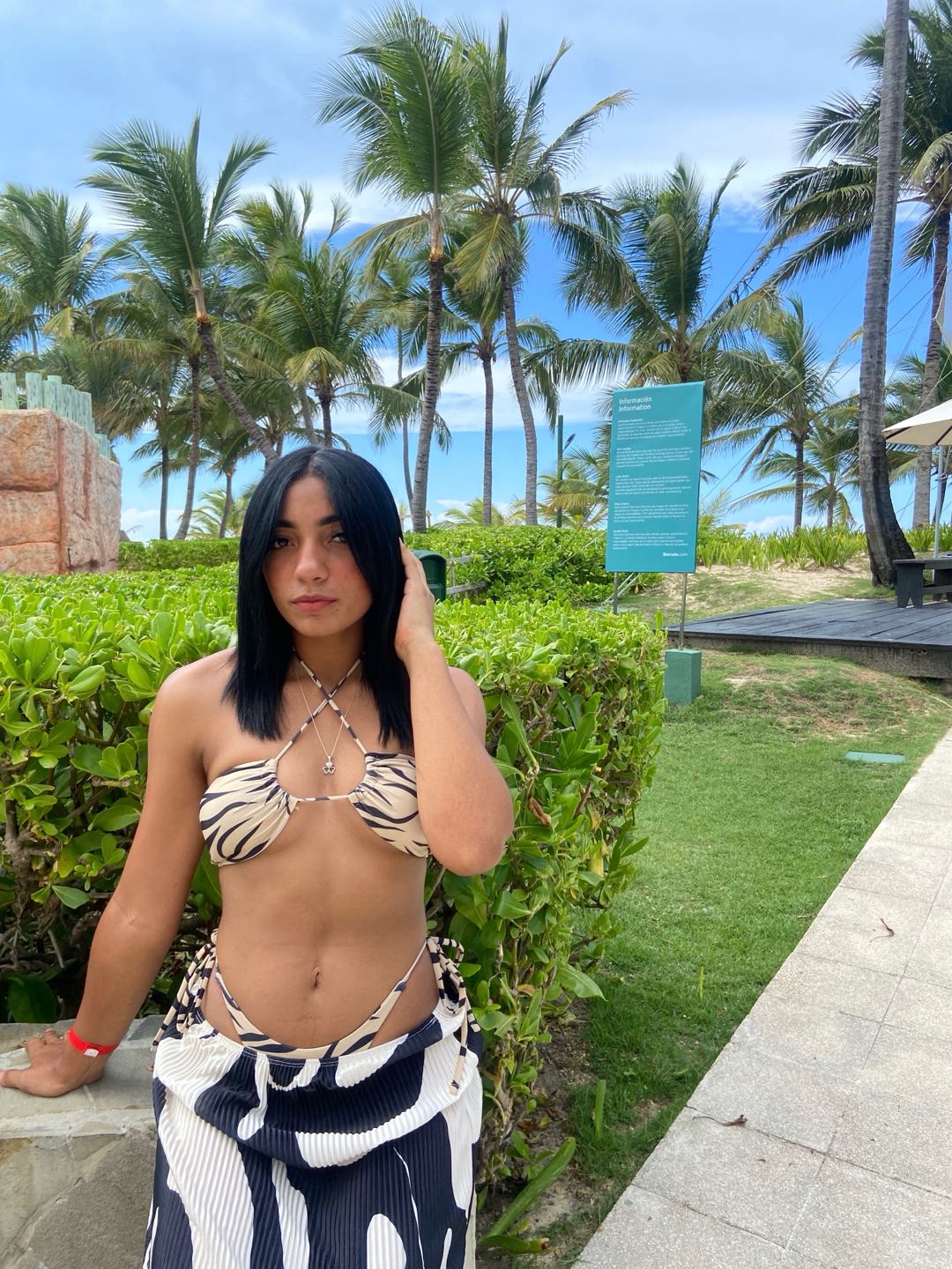 Adult woman from Dominican Republic on a one-on-one video chat