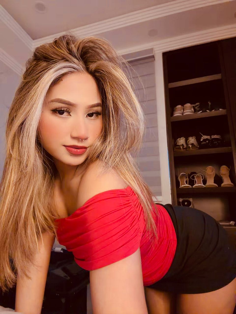 Adult woman from Venezuela on a one-on-one video chat